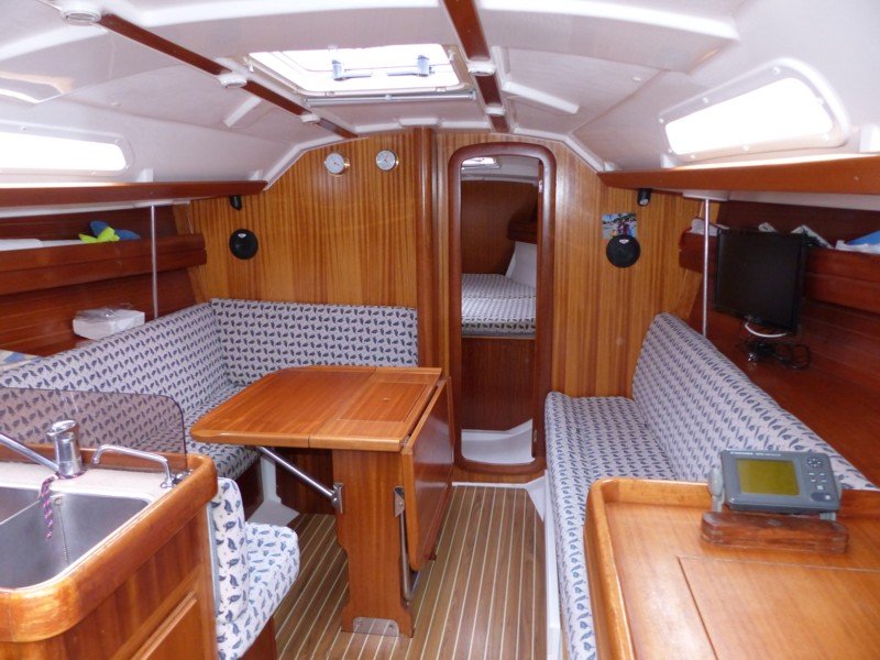 Dufour 35 - 10.JPG
